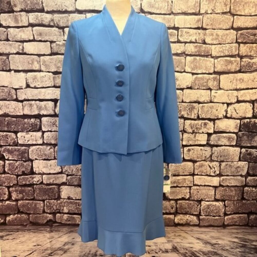 Le Suit NWT Blue Jacket & Skirt Size 8P